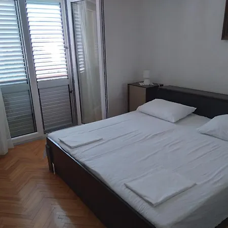 Apartament Mravak *