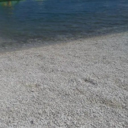 Mravak トロギール