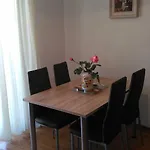 Apartment Mravak